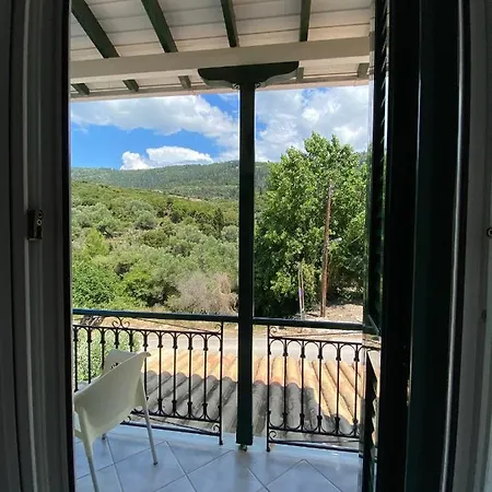 Marathes 4* Áyios Nikítas