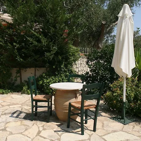 Ξενοδοχείο με διαμερίσματα Marathes 4*