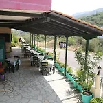 Marathes Apart Otel 4*