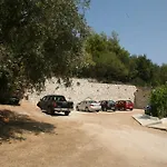 Marathes Apart Otel