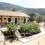 Apart Otel Marathes