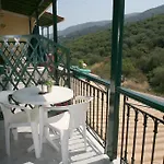 Apart Otel Marathes Áyios Nikítas