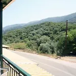 Apart Otel Marathes Áyios Nikítas