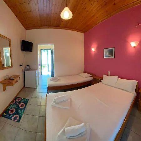 Apart Otel Marathes Áyios Nikítas