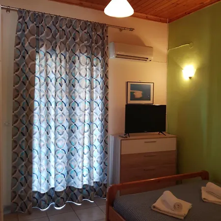 Apart Otel Marathes Áyios Nikítas