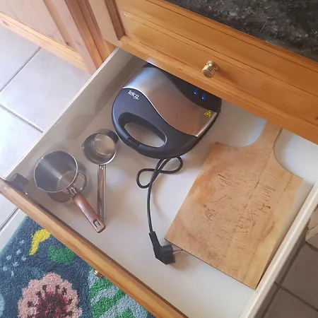 Marathes Apart Otel Áyios Nikítas