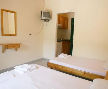 شقة فندقية Marathes 4*