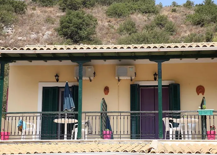 Hotel de apartamente Marathes Áyios Nikítas